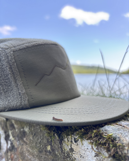Mountain Range 5 Panel Fleece - Moss Green