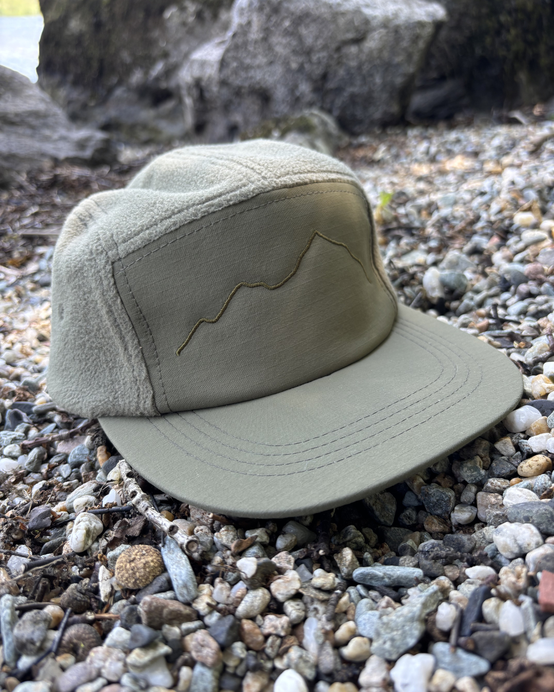 Mountain Range 5 Panel Fleece - Moss Green